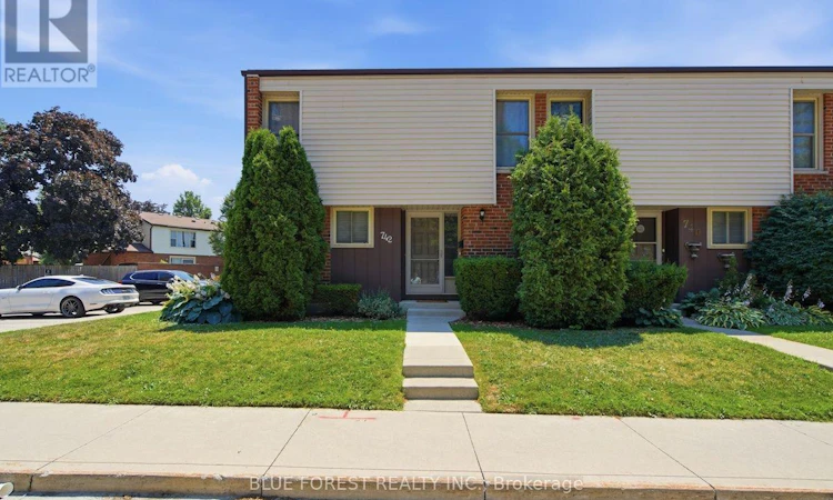 742 Fanshawe Park Road E