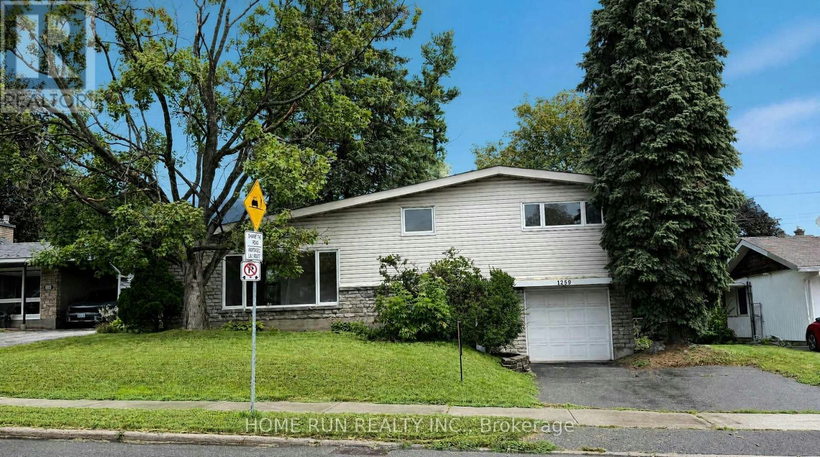 1259 Meadowlands Drive E, Ottawa, ON, K2E 6K4