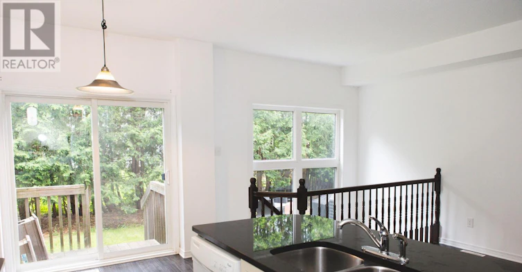 74 Dundalk Private, Ottawa, ON, K2J 0J5 - 7