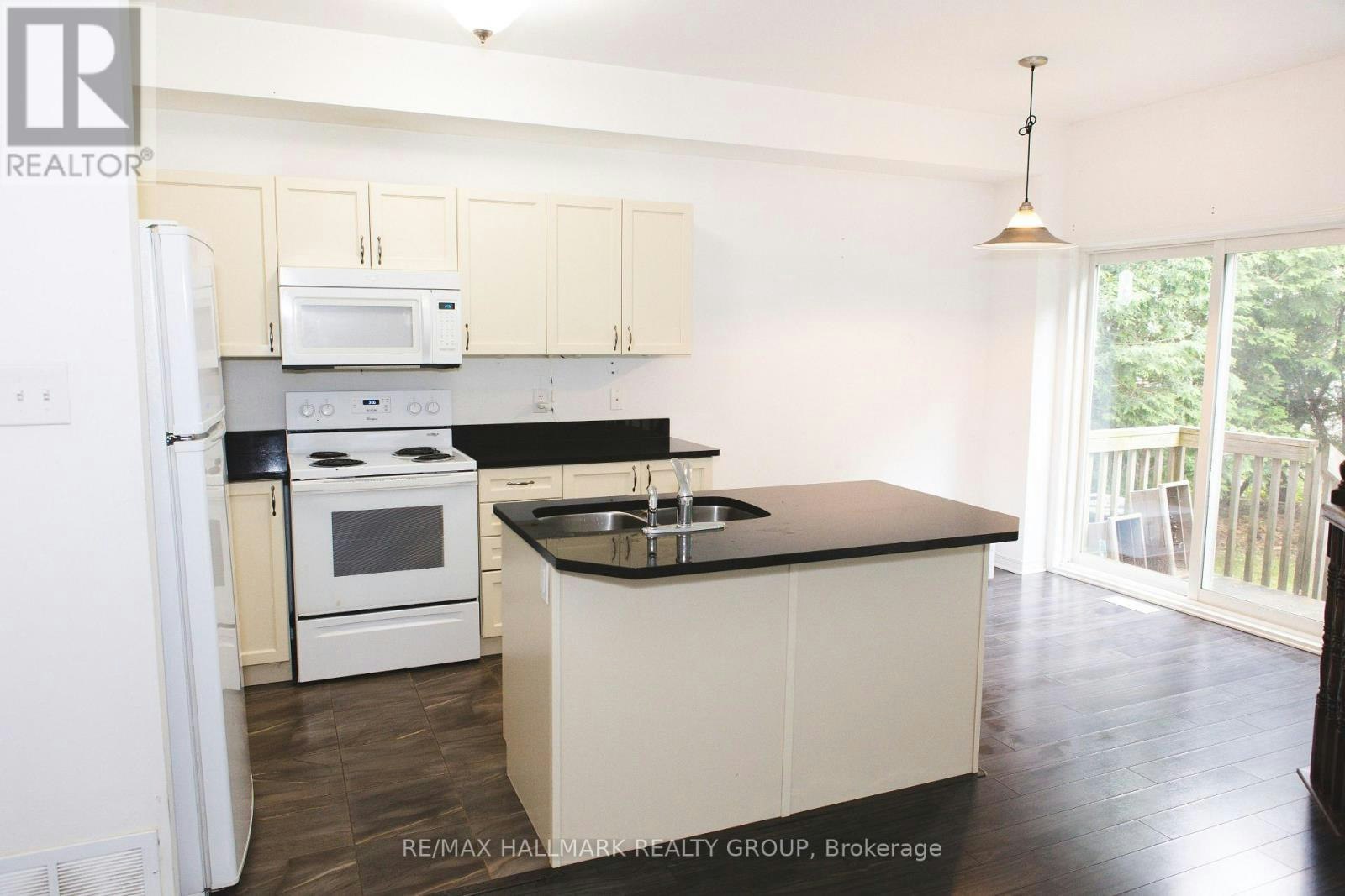 74 Dundalk Private, Ottawa, ON, K2J 0J5 - 6