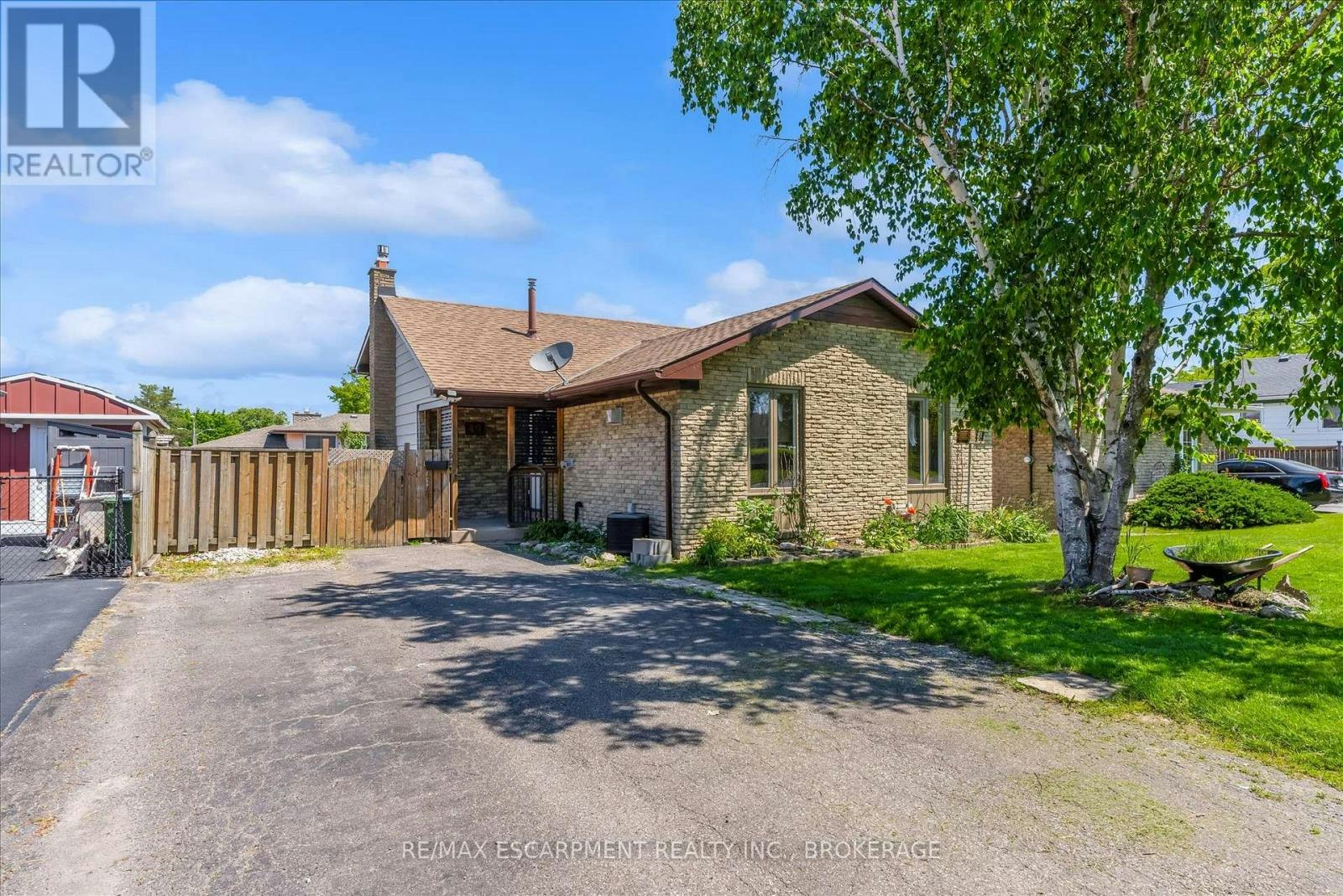 49 Grove Avenue, St. Catharines, ON, L2P 1C9