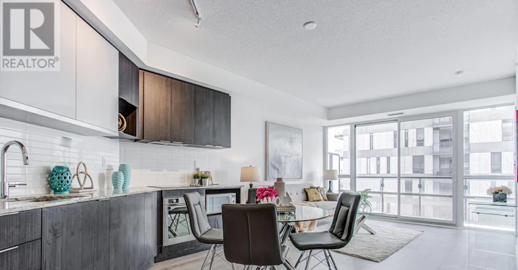 902-99 The Donway W, Toronto, ON, M3C 0N8 - 2