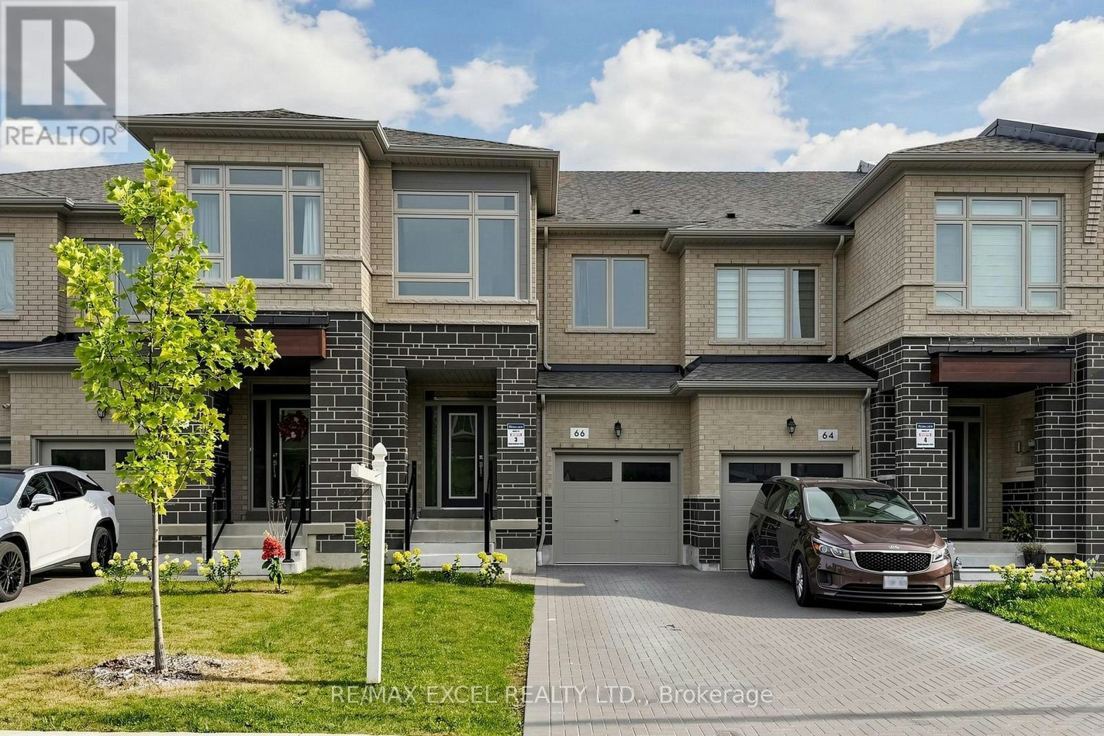 66 Mountainside Crescent, Whitby, ON, L1R 0P4