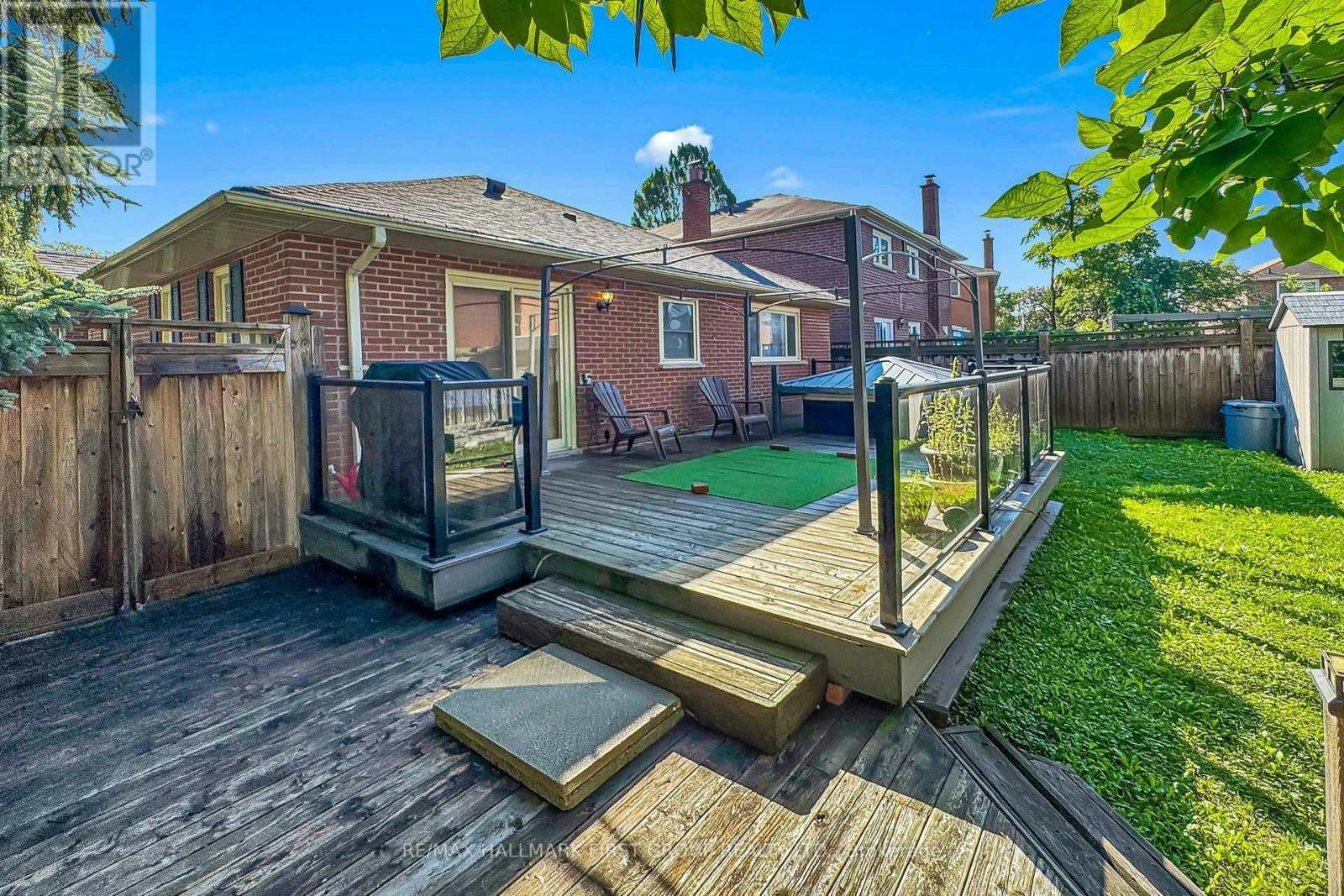 14 Martinet Street, Whitby, ON, L1N 8K8 - 46
