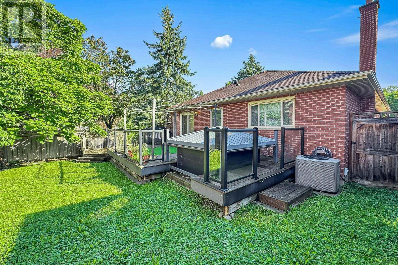 14 Martinet Street, Whitby, ON, L1N 8K8 - 48