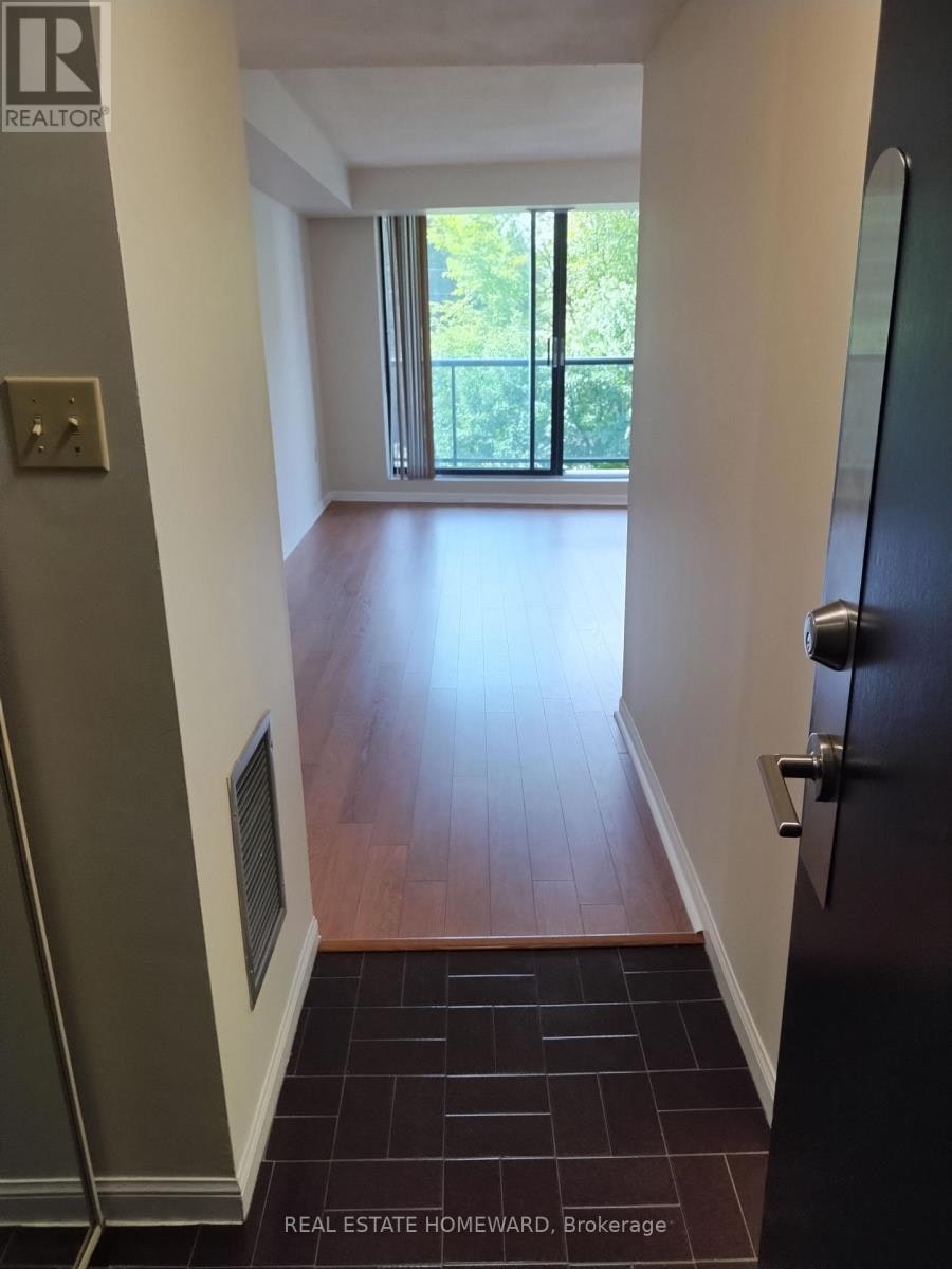 401-757 Victoria Pk Avenue, Toronto, ON, M4C 5N8 - 4