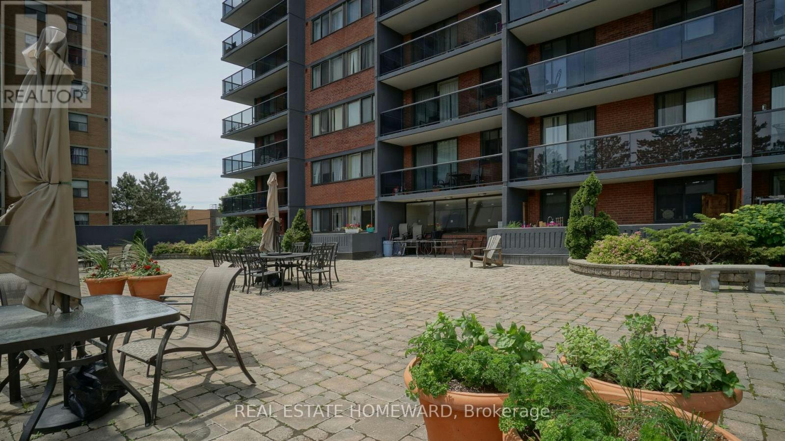 401-757 Victoria Pk Avenue, Toronto, ON, M4C 5N8 - 19