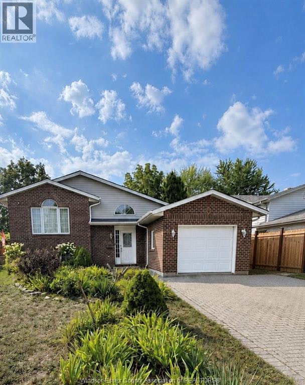 5 Allen Court, Amherstburg, ON, N9V 3Z4