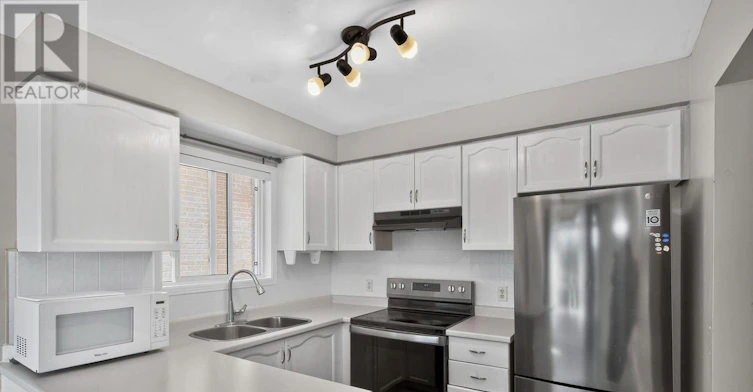 7 Golds Crescent, Barrie, ON, L4N 8R2 - 7