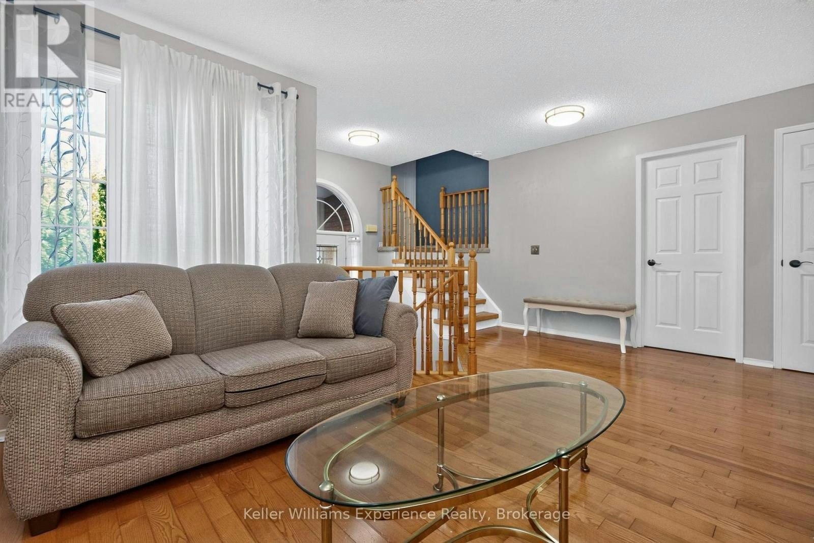 7 Golds Crescent, Barrie, ON, L4N 8R2 - 11
