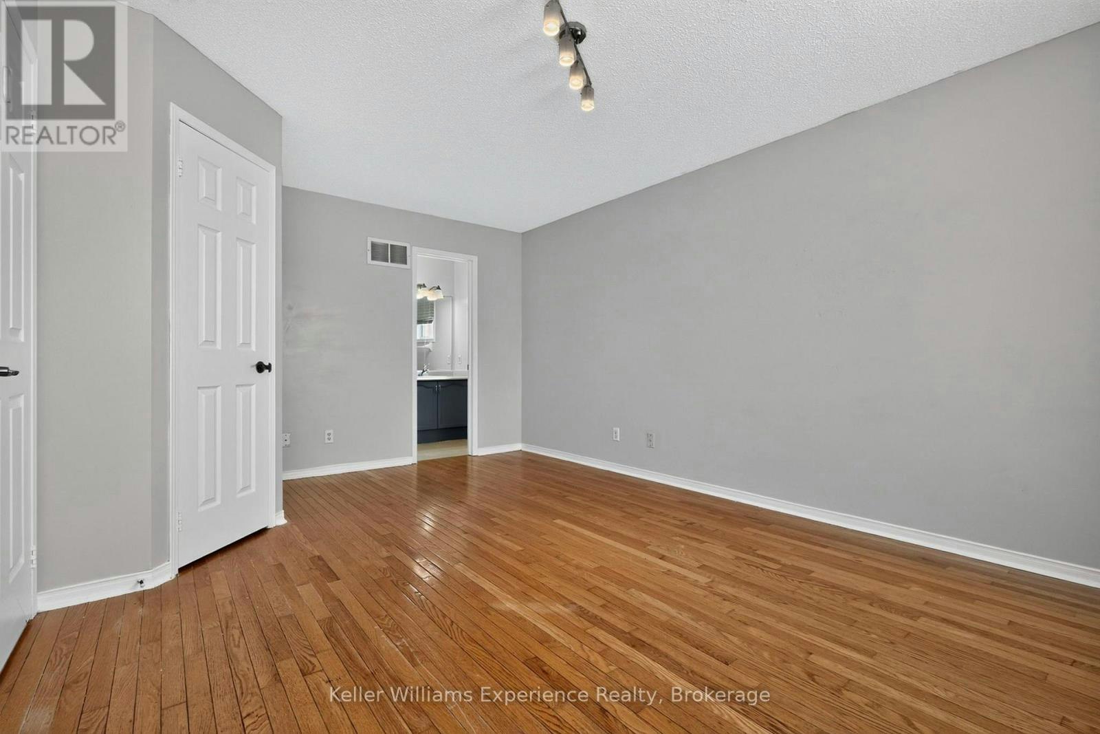 7 Golds Crescent, Barrie, ON, L4N 8R2 - 14