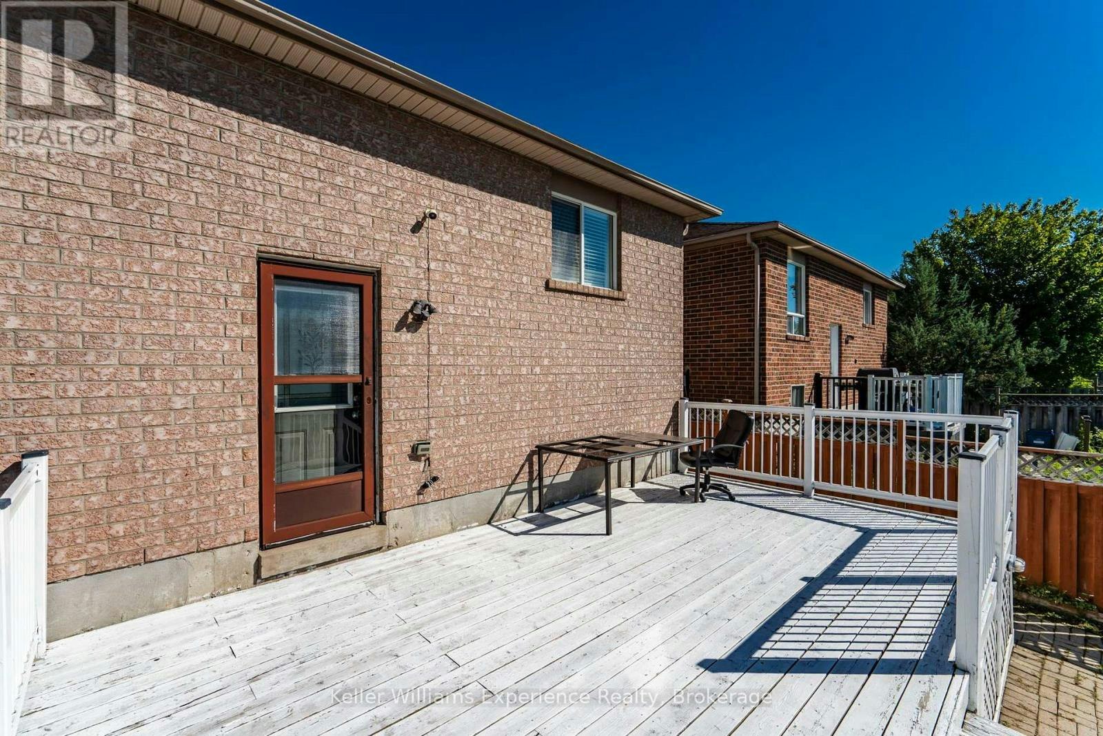 7 Golds Crescent, Barrie, ON, L4N 8R2 - 33