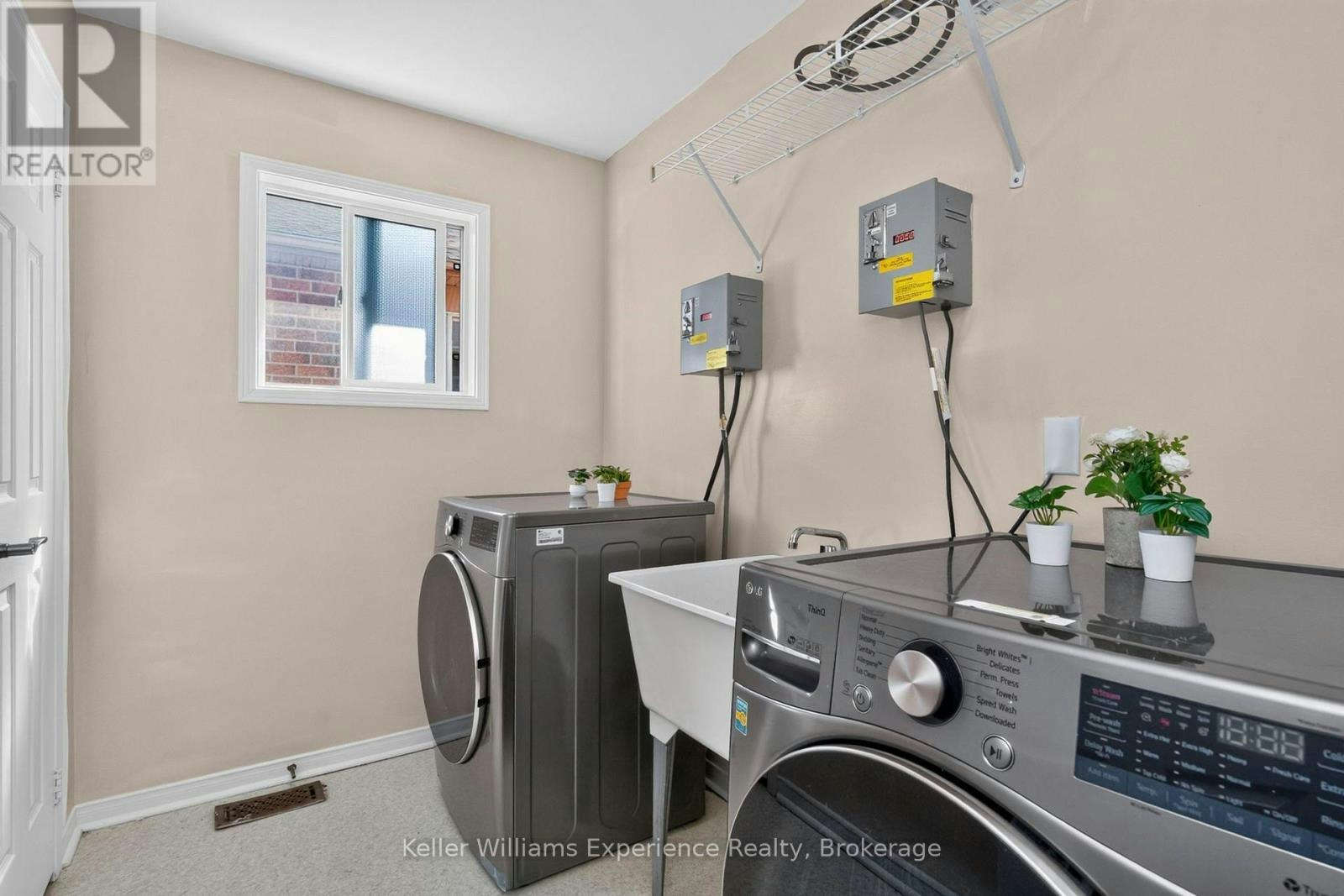 7 Golds Crescent, Barrie, ON, L4N 8R2 - 32