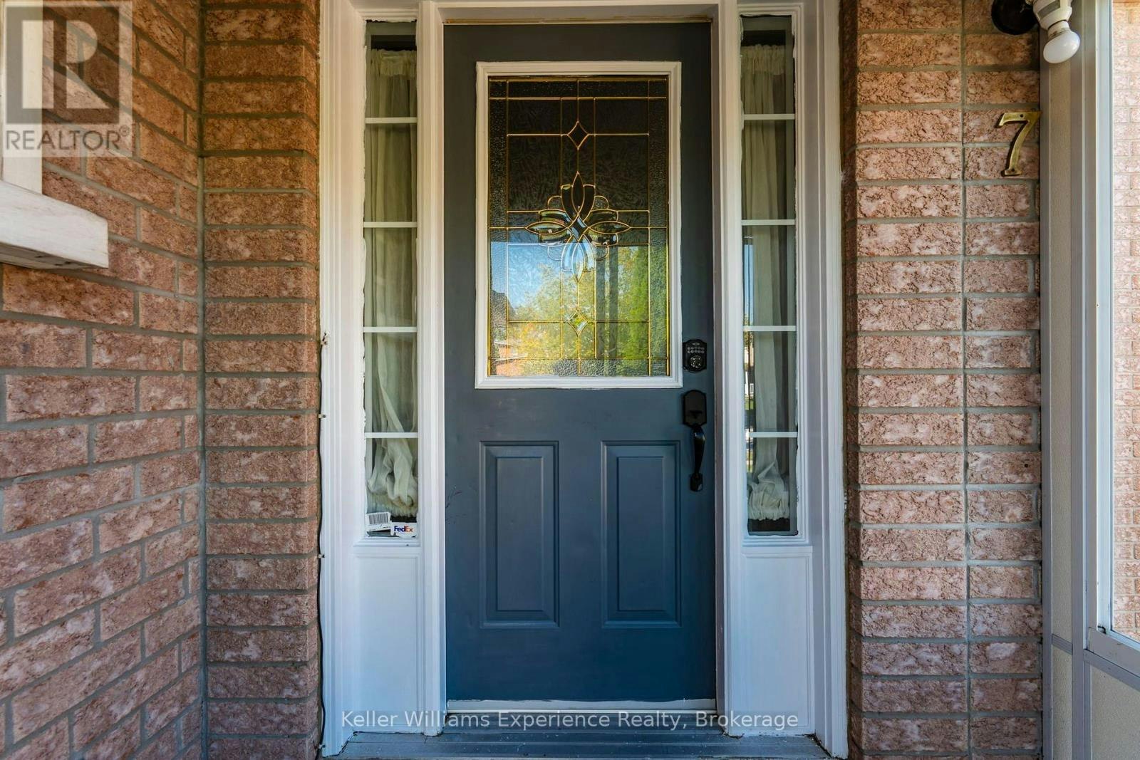 7 Golds Crescent, Barrie, ON, L4N 8R2 - 5