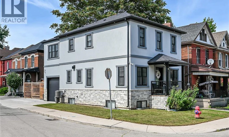 109 Ray Street