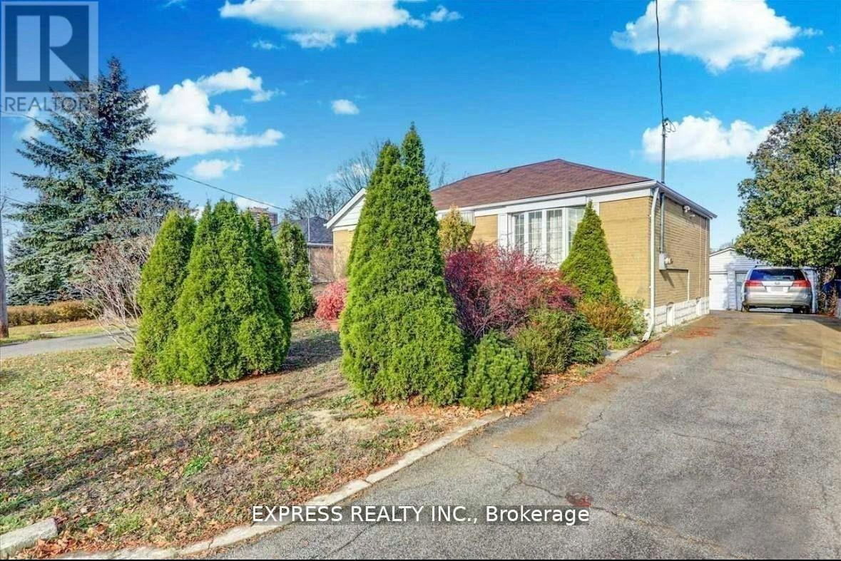 BSMT-46 William Cragg Drive, Toronto, ON, M3M 1V1 - 2