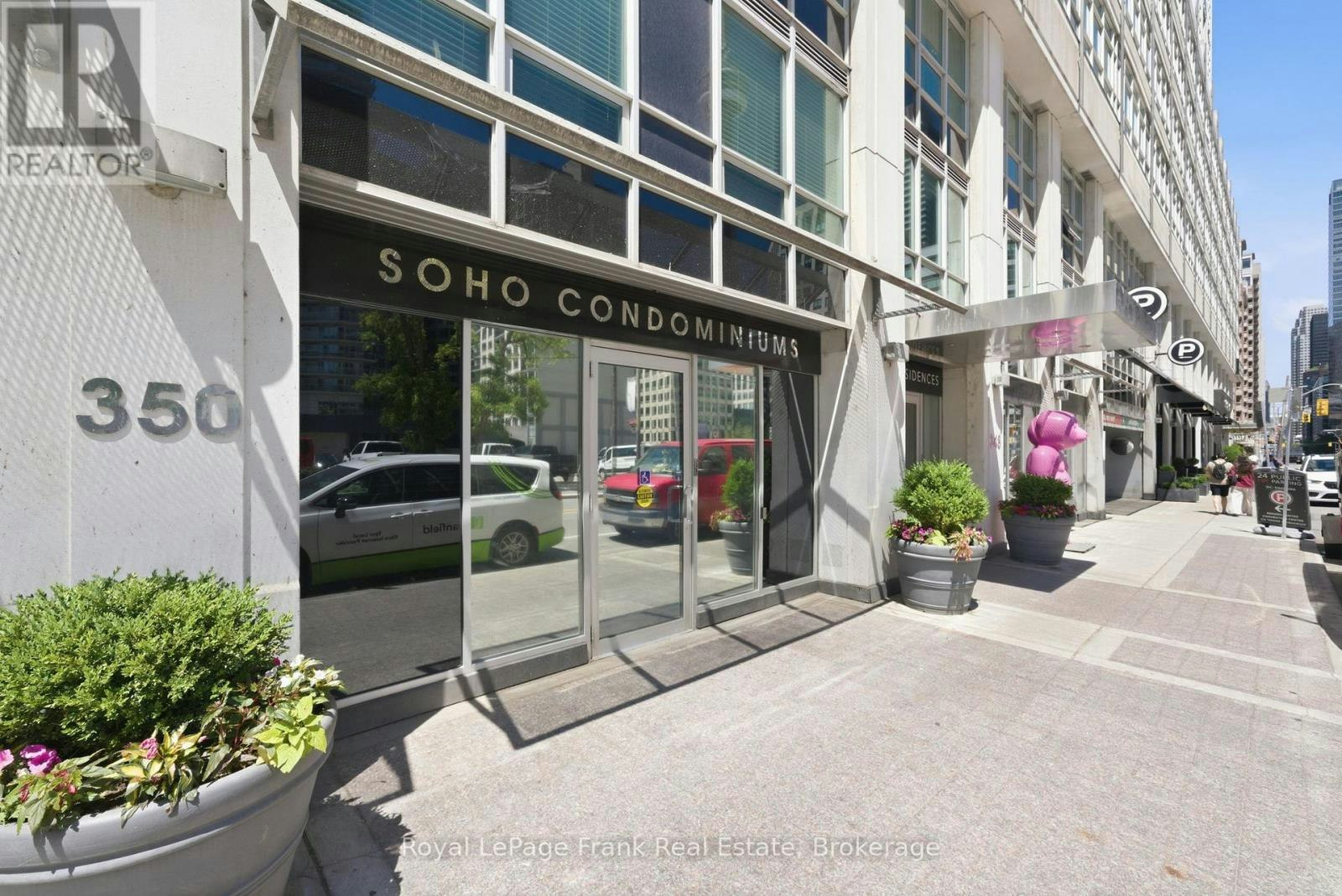 M24-350 Wellington Street W, Toronto, ON, M5V 3W9