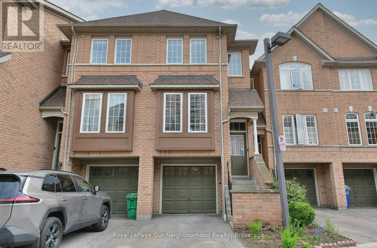 96-50 Strathaven Drive, Mississauga, ON, L5R 4E7