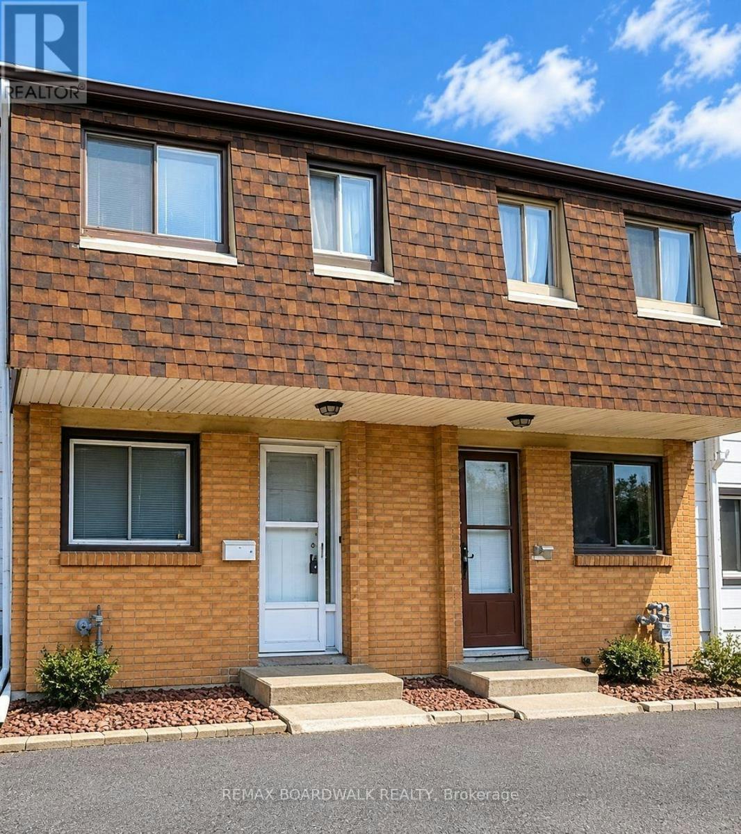 53J Sumac Street, Ottawa, ON, K1J 7T7