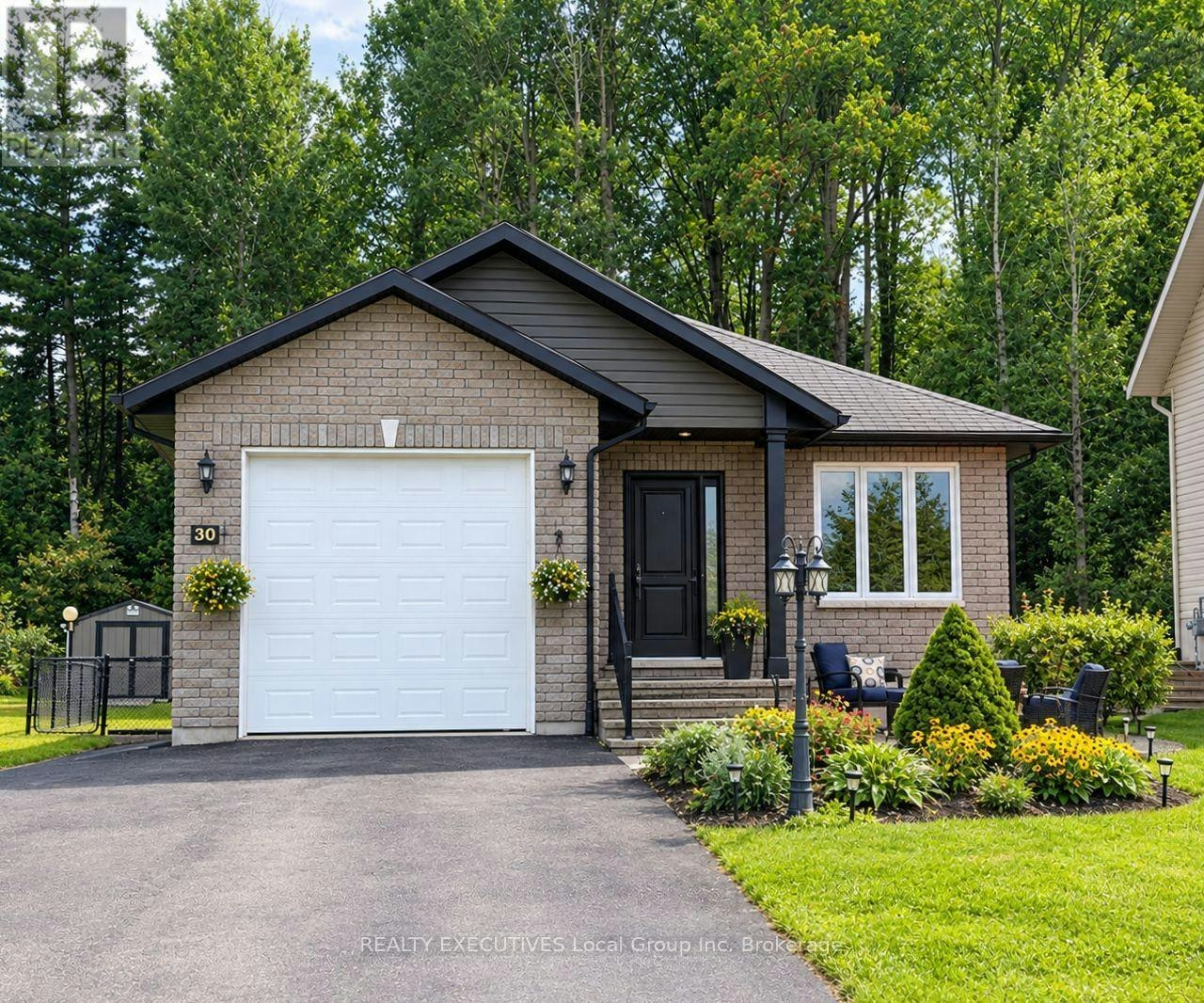 30 Osprey Crescent, Callander, ON, P0H 1H0