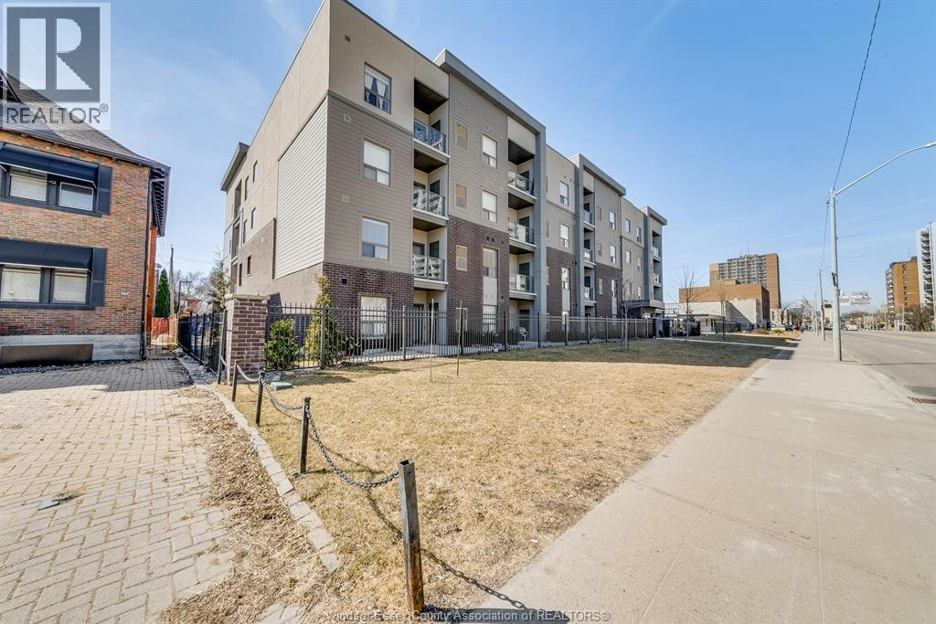 405-955 Ouellette Avenue, Windsor, ON, N9A 4J5 - 4