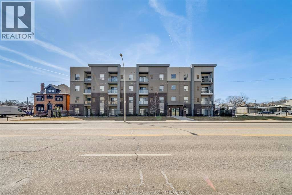 405-955 Ouellette Avenue, Windsor, ON, N9A 4J5 - 3