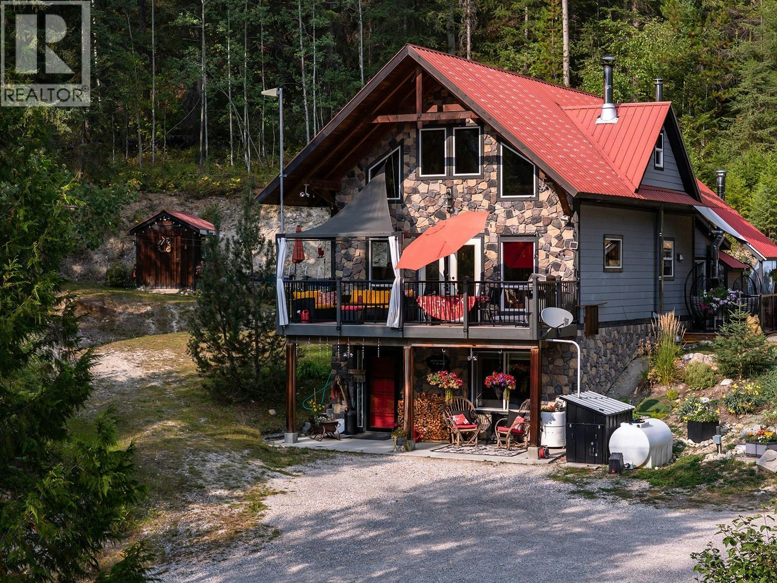 1960 Palumbo Heights Drive, Golden, BC, V0A 1H4
