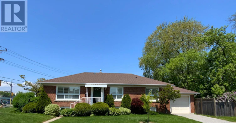 C-BSMT 2 Bdrm Kellyvale Road, Toronto, ON, M1R 3M3