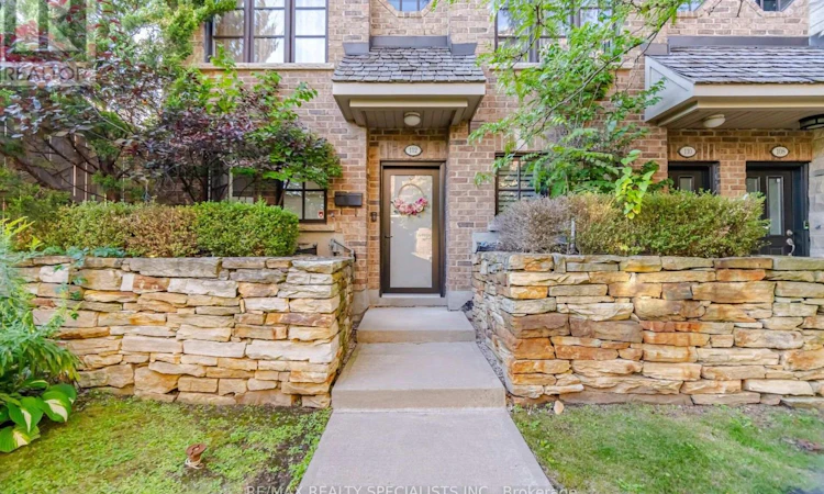 112-1812 Burnhamthorpe Road E