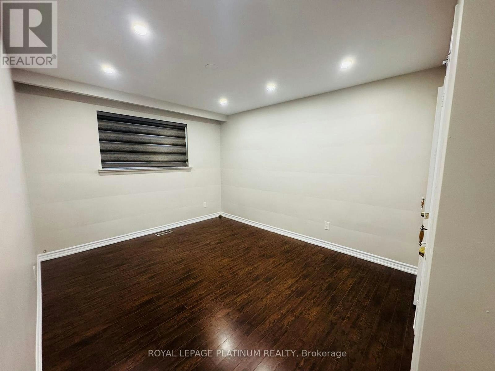 7073 Magic Court, Mississauga, ON, L4T 3A2 - 4