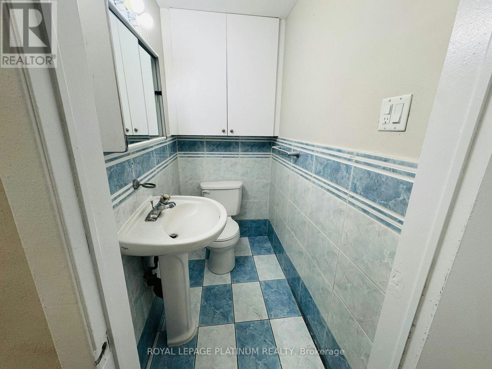 7073 Magic Court, Mississauga, ON, L4T 3A2 - 17