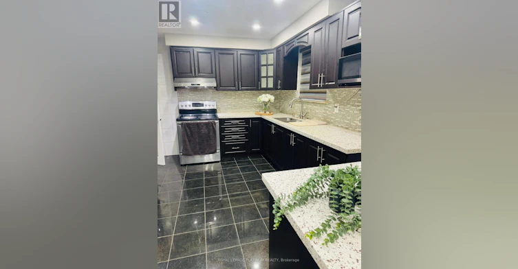 7073 Magic Court, Mississauga, ON, L4T 3A2 - 10