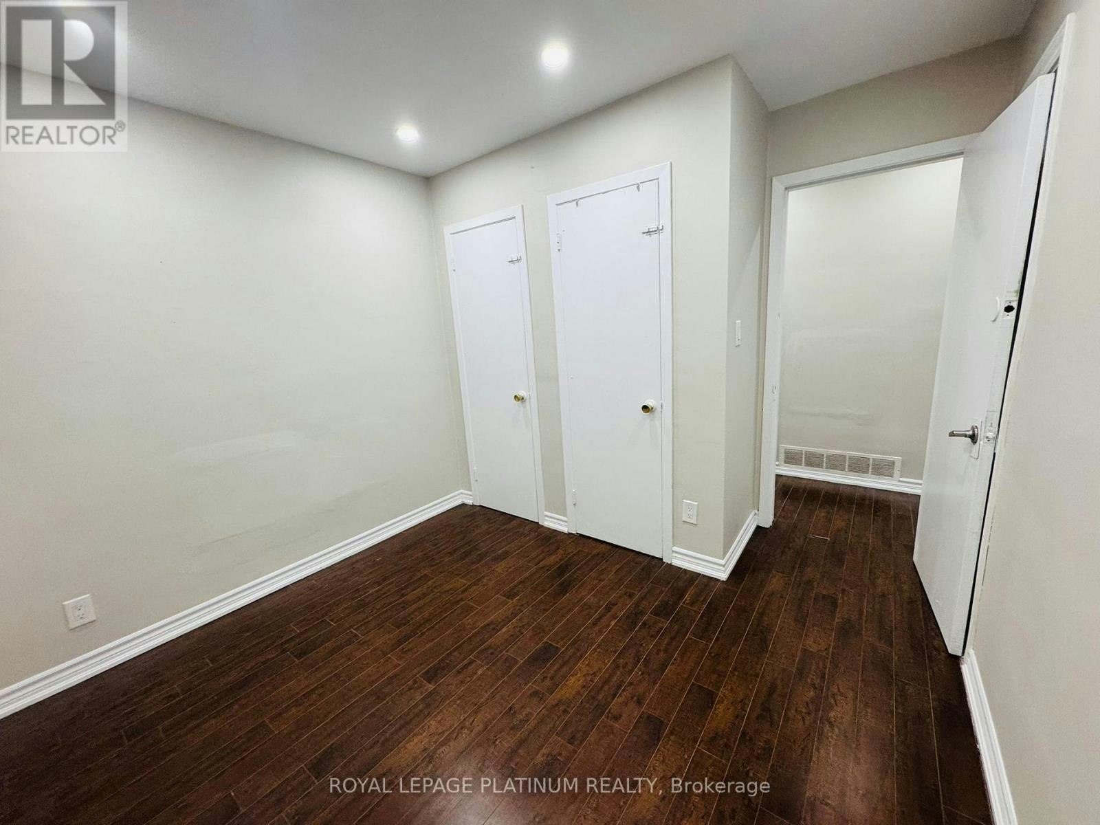 7073 Magic Court, Mississauga, ON, L4T 3A2 - 2