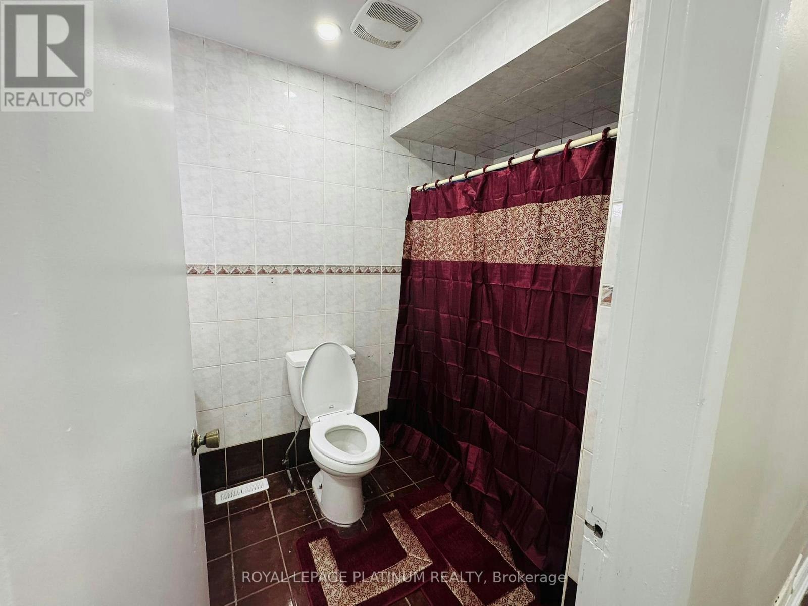 7073 Magic Court, Mississauga, ON, L4T 3A2 - 16