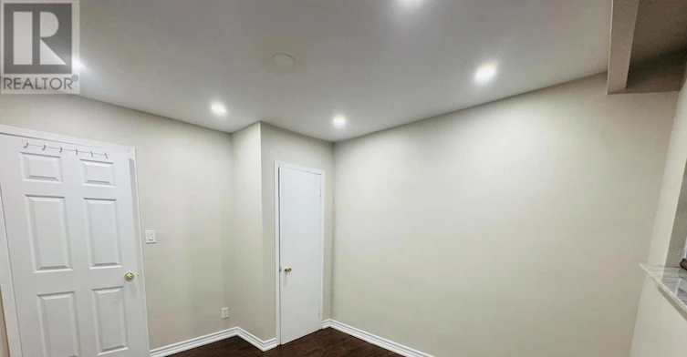 7073 Magic Court, Mississauga, ON, L4T 3A2 - 6