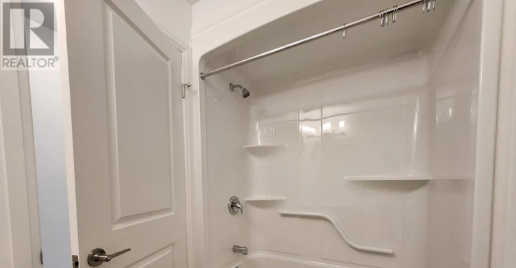 96 Willson Drive, Thorold, ON, L2V 0M4 - 9