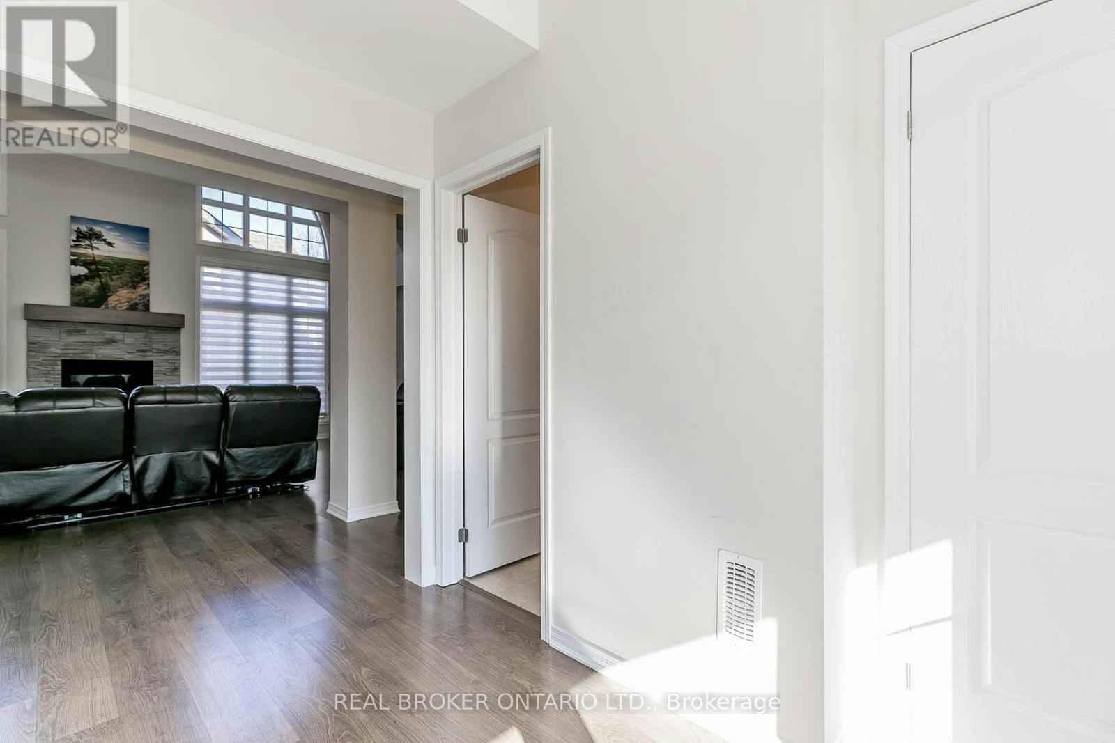 47 Marina Village Drive, Georgian Bay, ON, L0K 1S0 - 5