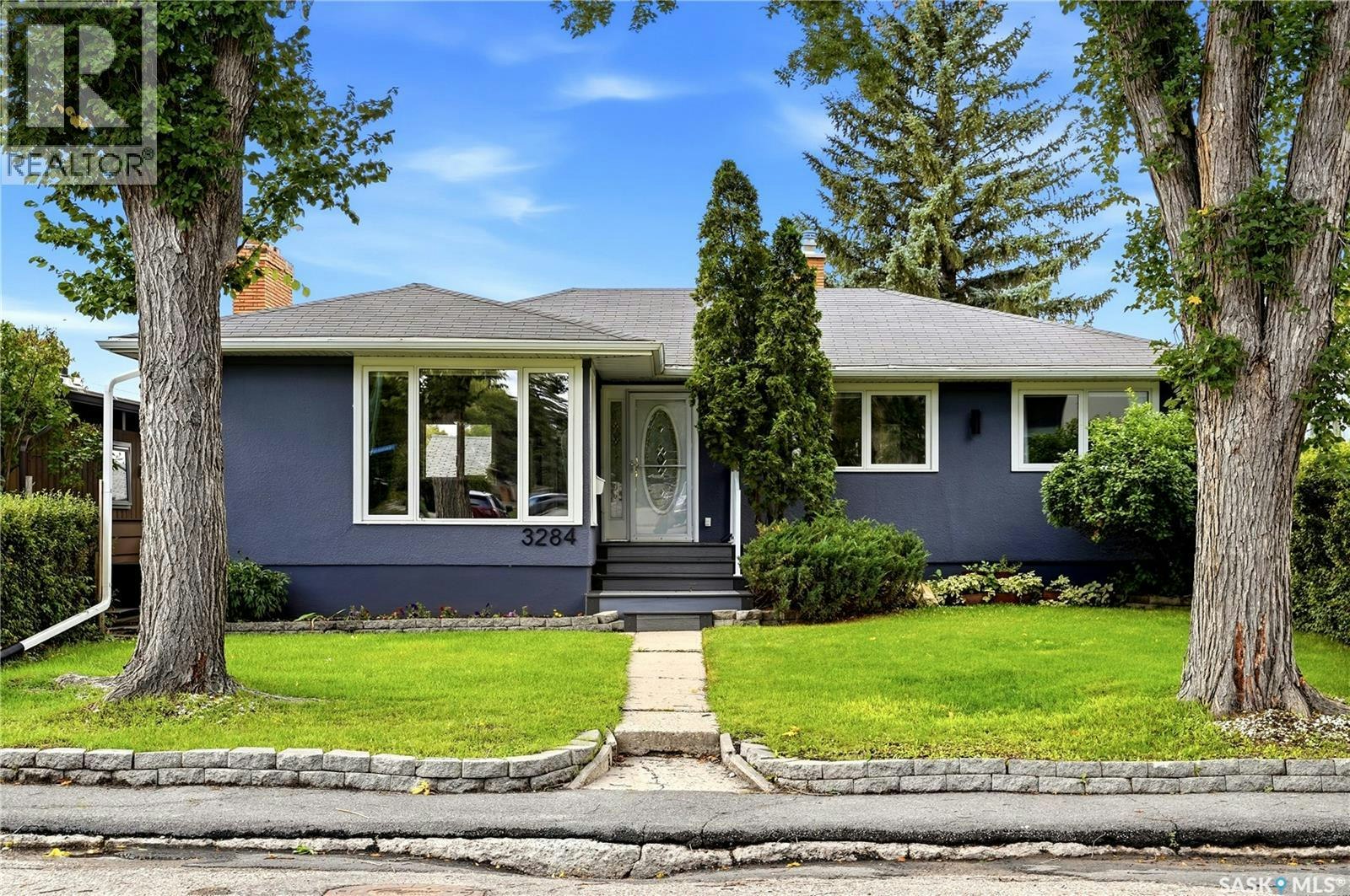 3284 Robinson Street, Regina, SK, S4S 1V7