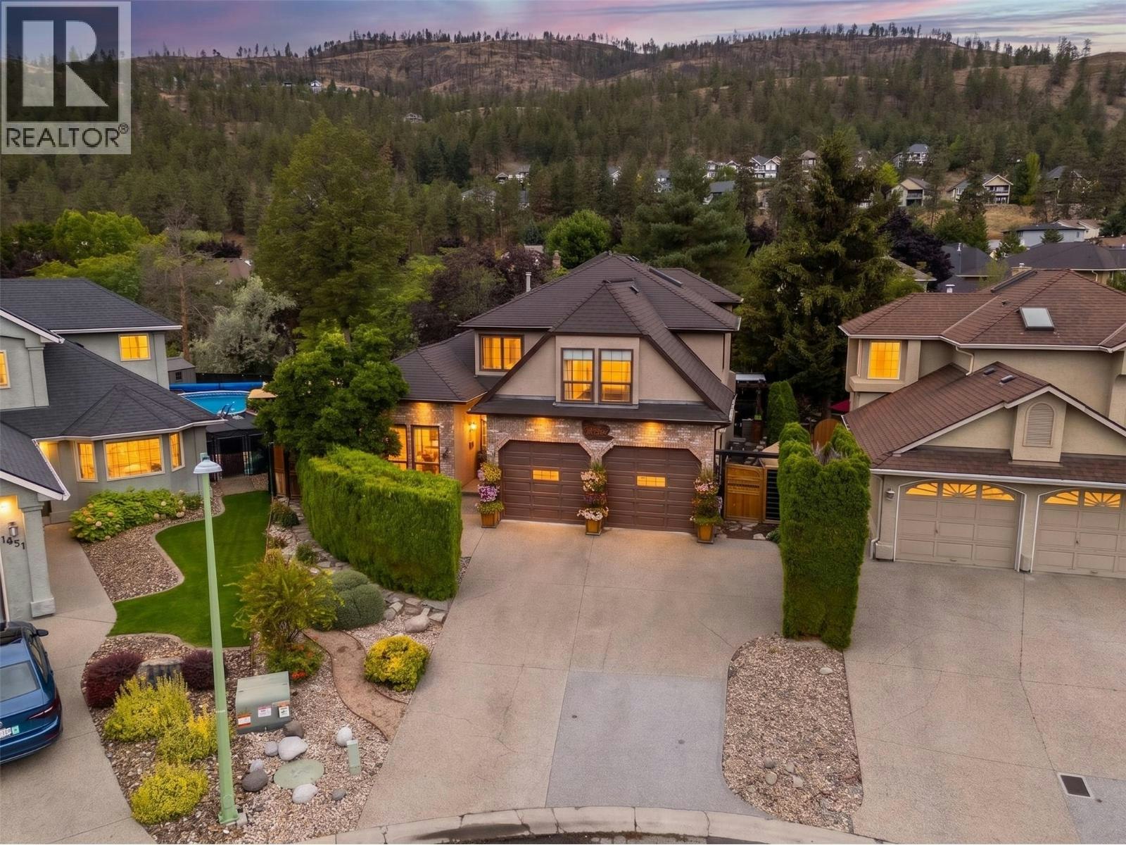 1849 Portland Place, Kelowna, BC, V1V 1P9