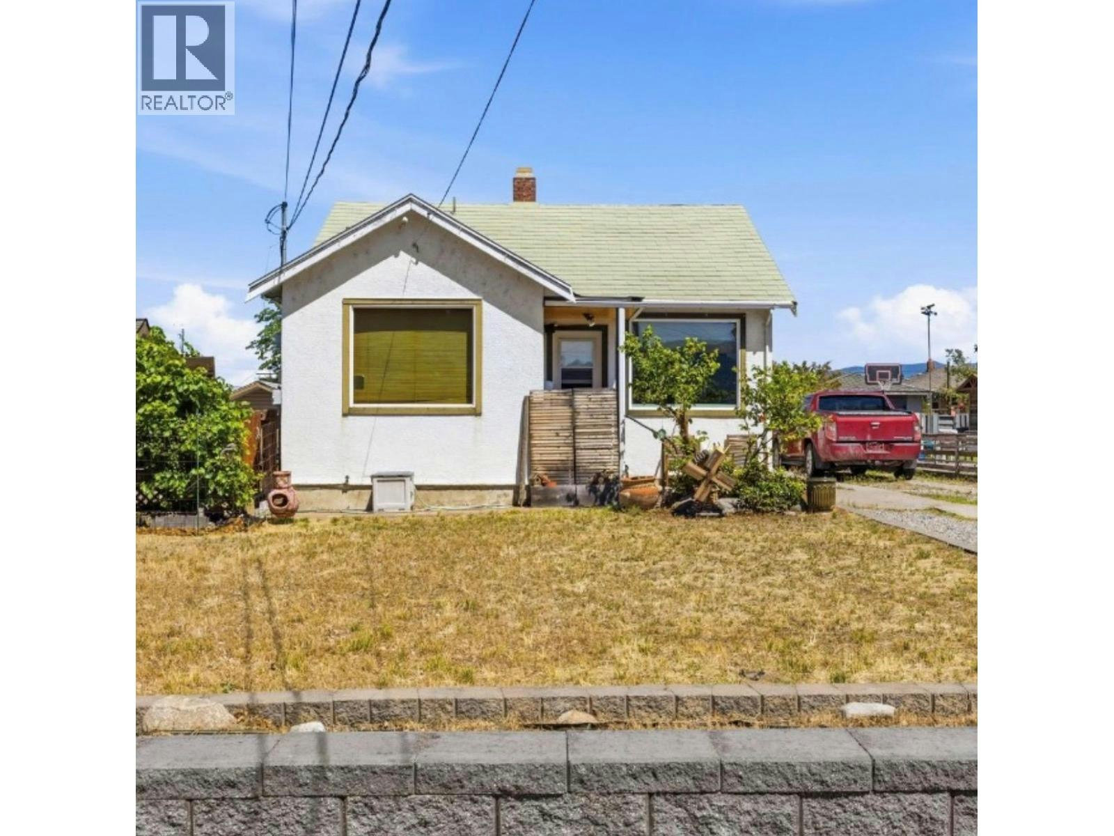 549 Edmonton Avenue, Penticton, BC, V2A 2H1