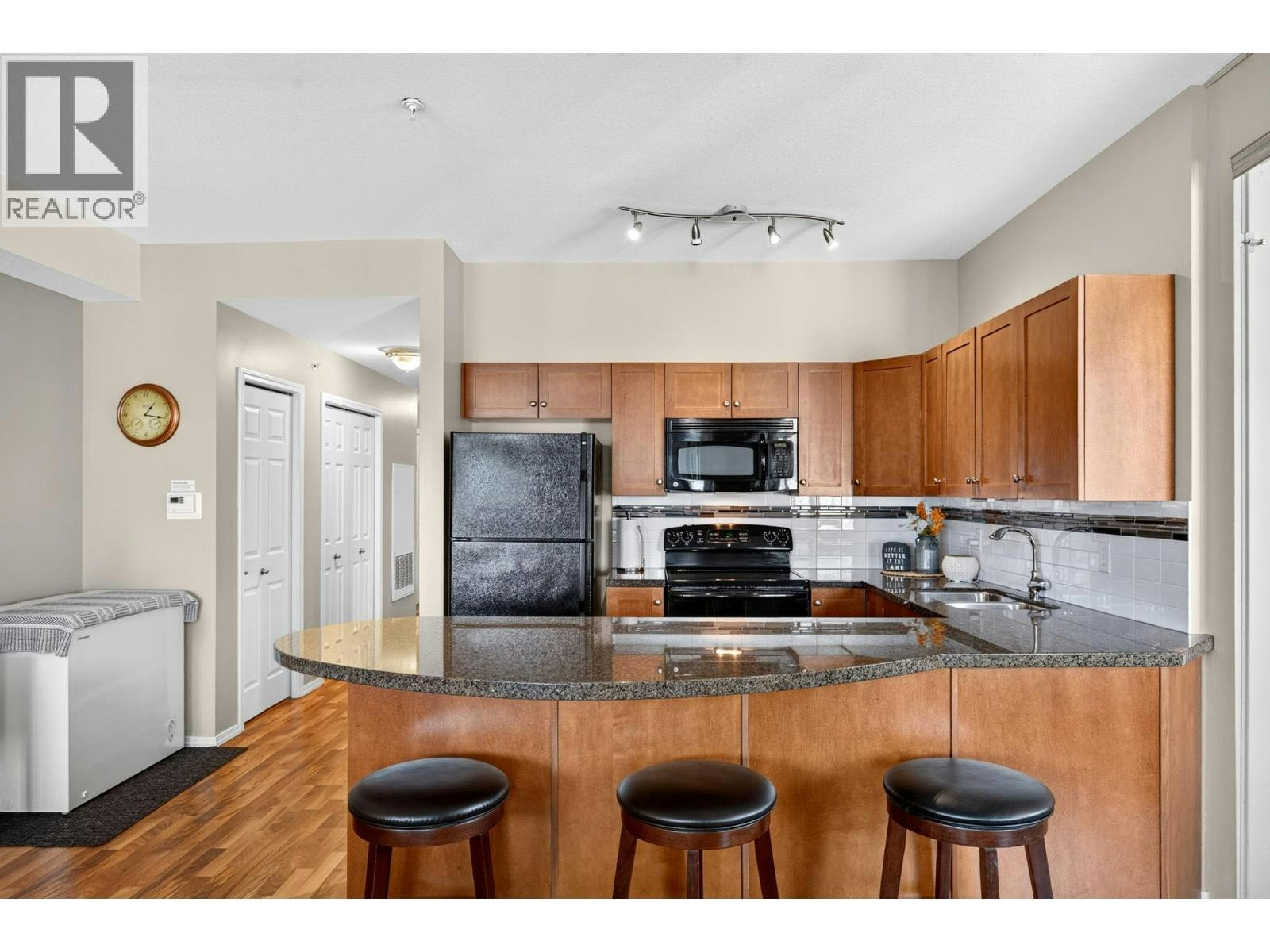 2521-1873 Country Club Drive, Kelowna, BC, V1V 2W6
