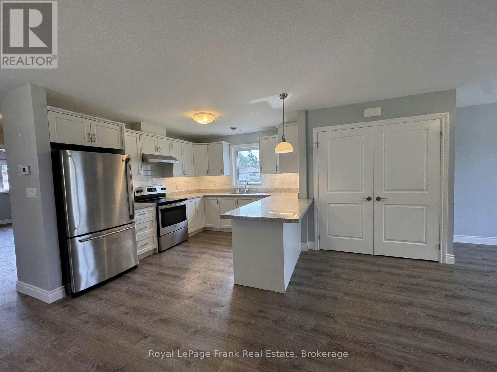 627 Bloor Street E, Oshawa, ON, L1H 3N4 - 4