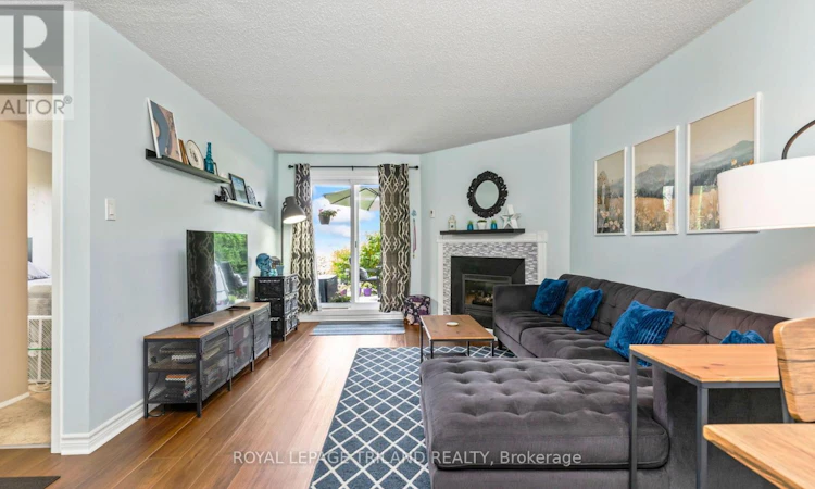 116-735 Deveron Crescent