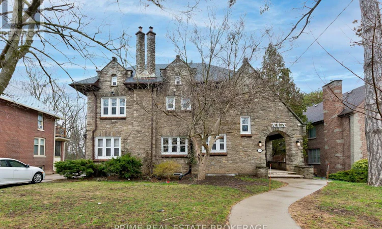 290 Huron Street