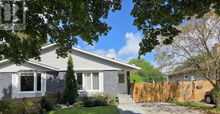 LOWER-32 Birchpark Drive, Grimsby, ON, L3M 4N1