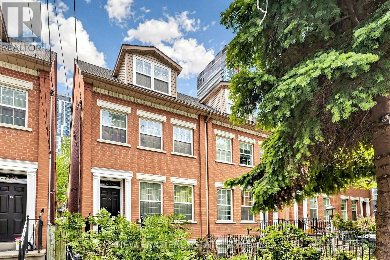 238 George Street, Toronto, ON, M5A 2N1
