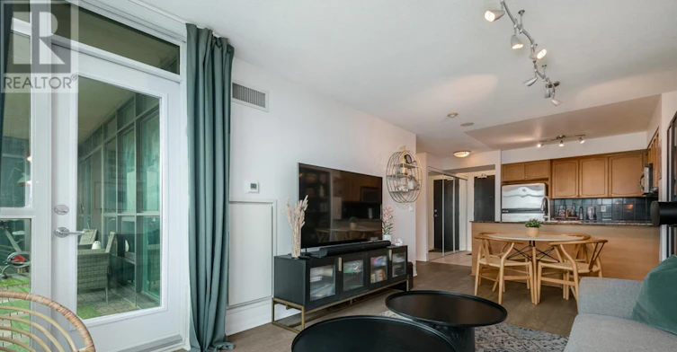 1110-231 Fort York Boulevard, Toronto, ON, M5V 1B2 - 4