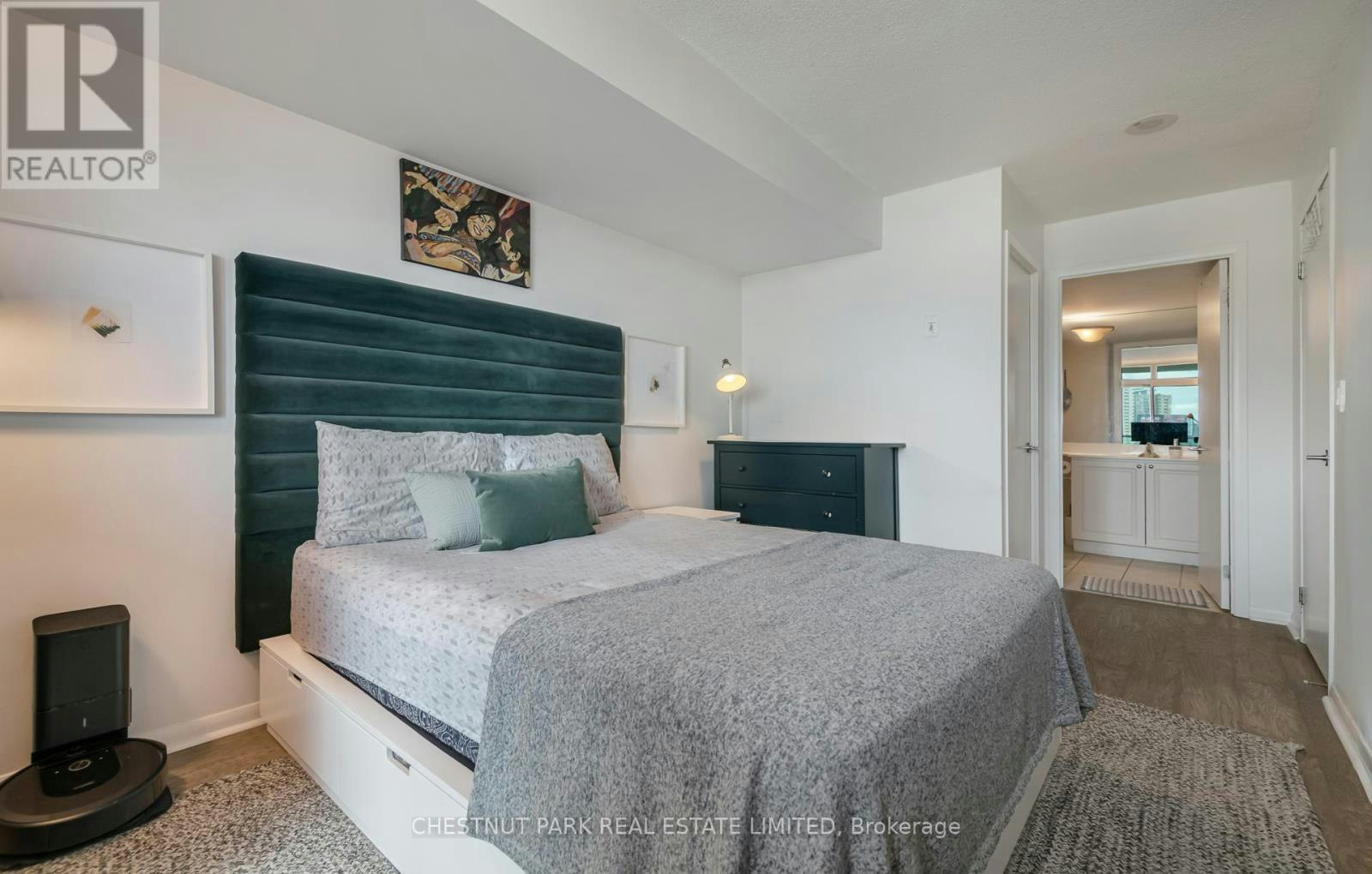 1110-231 Fort York Boulevard, Toronto, ON, M5V 1B2 - 11