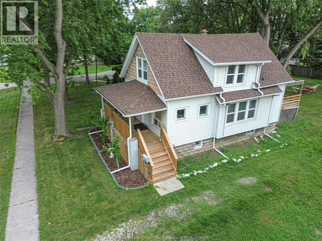 135 Maple Avenue, Lasalle, ON, N9J 1N7
