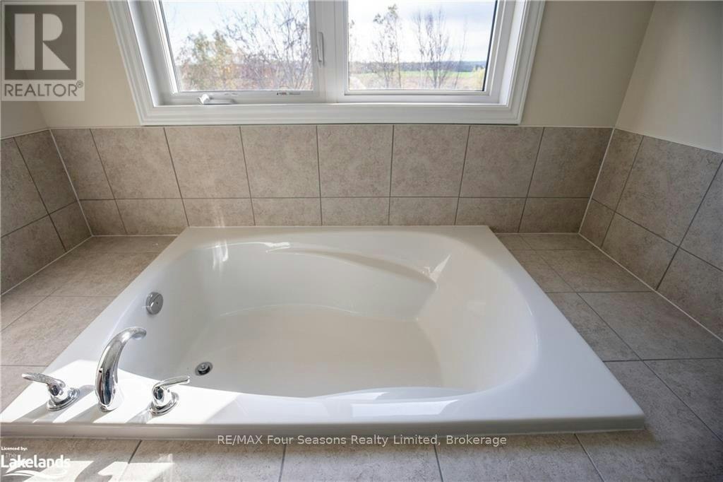 UPPER-90 Kirby Avenue, Collingwood, ON, L9Y 5H5 - 28